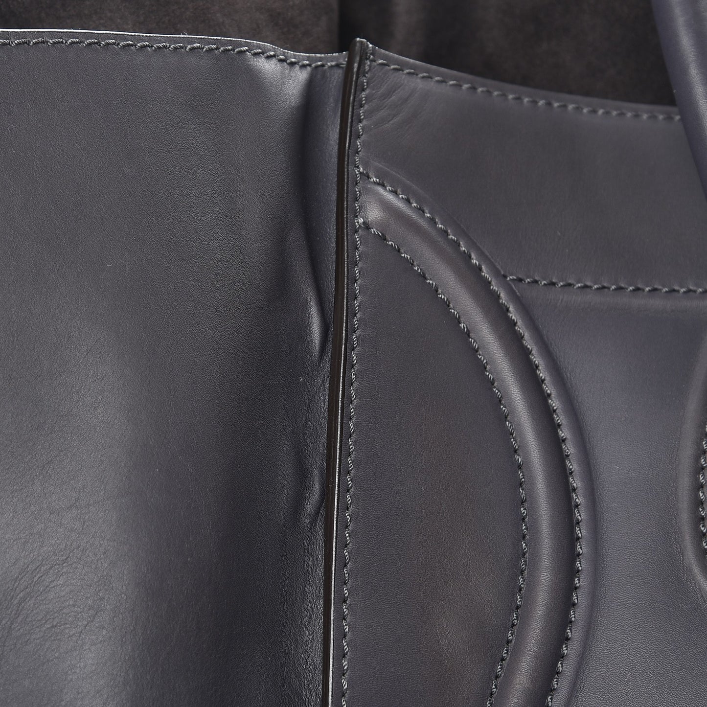 Natural Calfskin Large Phantom Luggage Grey