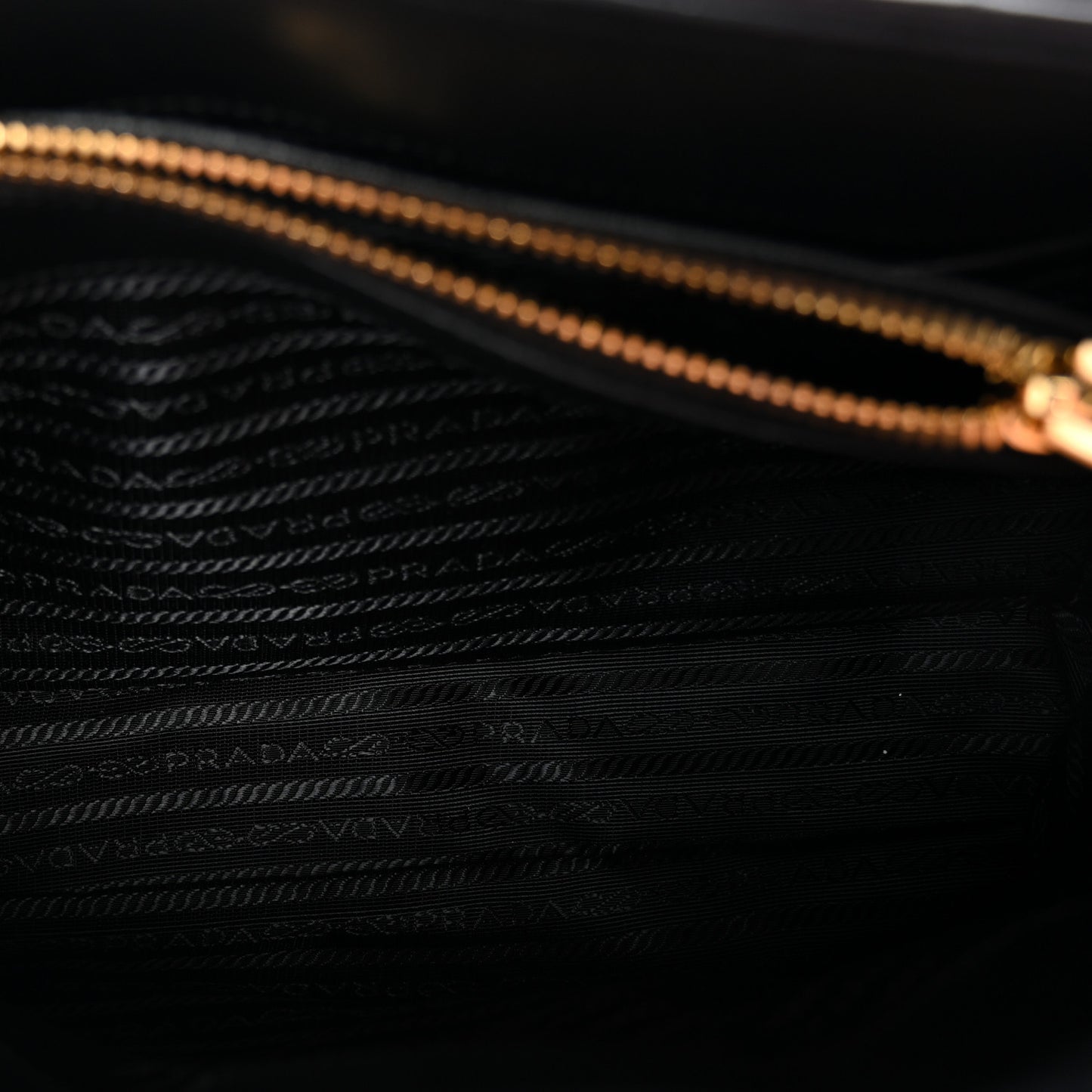 Tessuto Nylon Gaufre Small Tote Black
