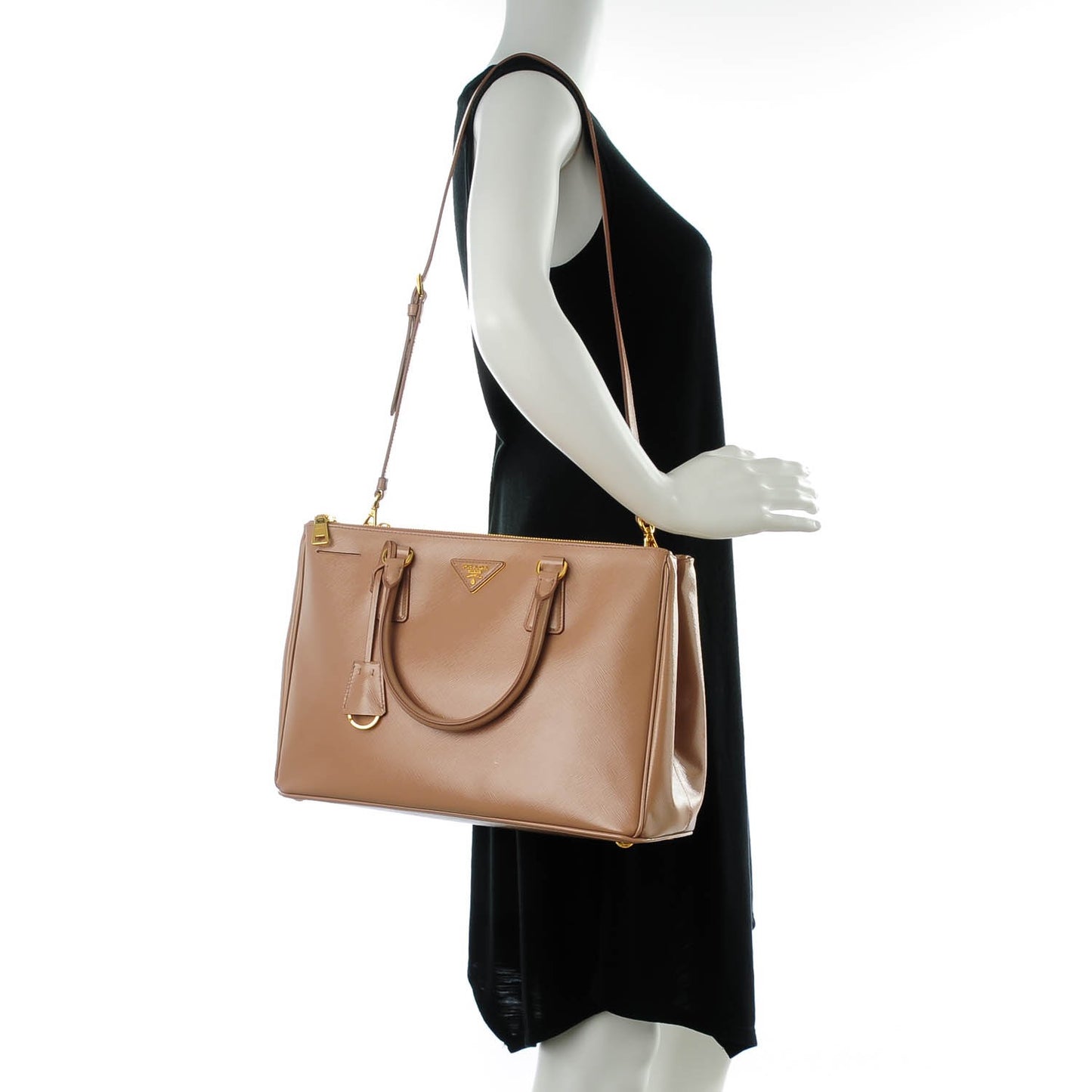 Saffiano Vernice Medium Galleria Double Zip Tote Cammeo