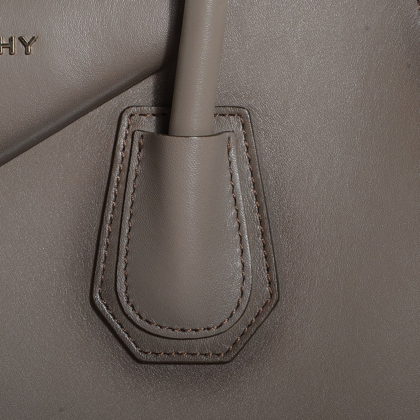 Antique Calfskin Medium Antigona Grey