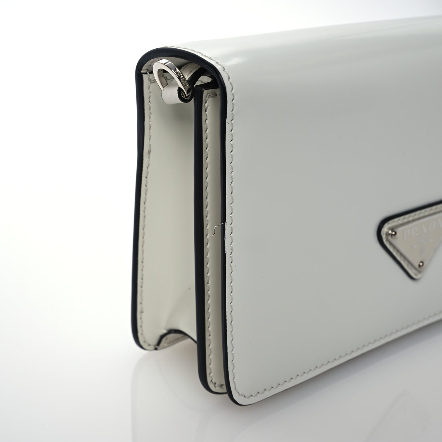 Spazzolato Flap Slide Chain Shoulder Bag White