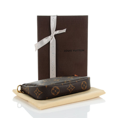 Louis Vuitton Monogram Mini Pochette Accessories 4 of 7