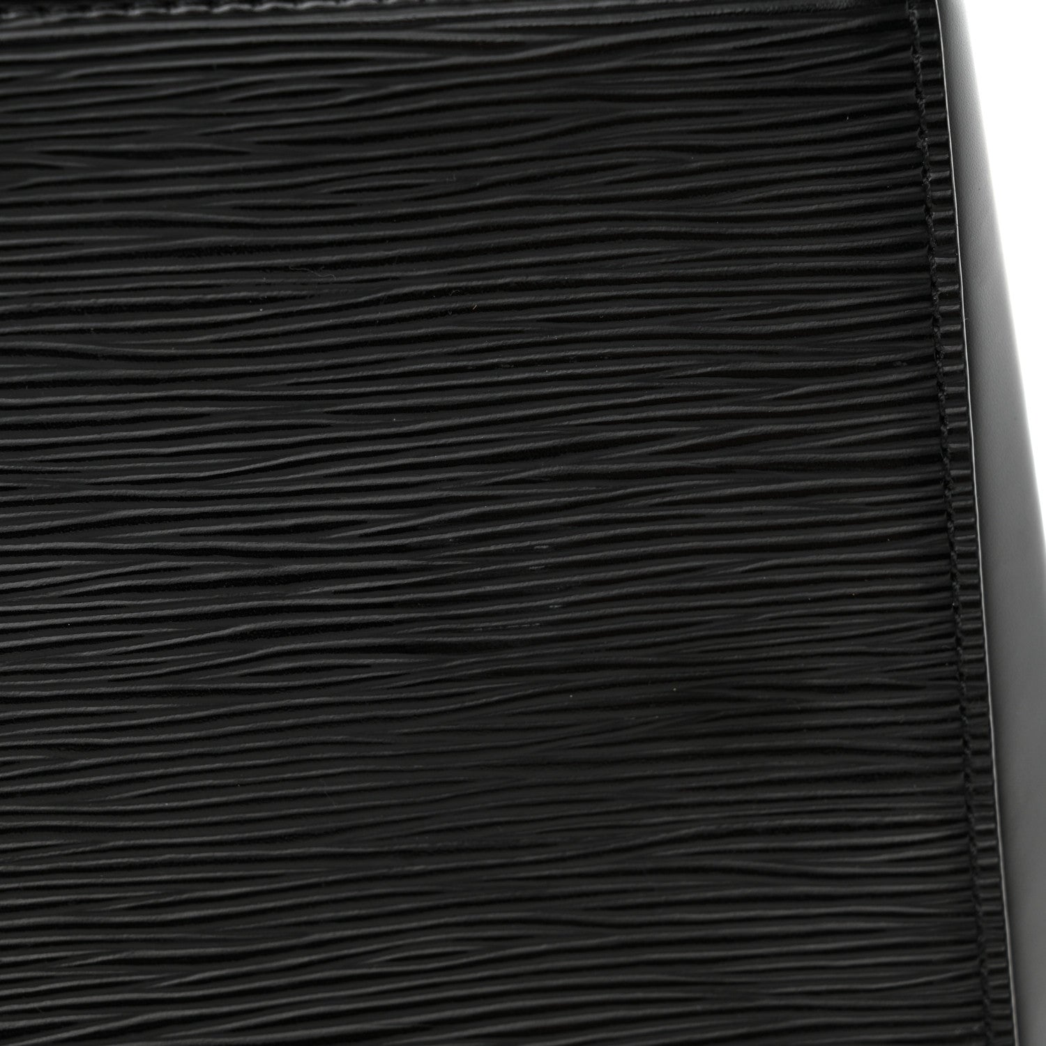 Louis Vuitton Epi Cluny MM Black 15 of 15