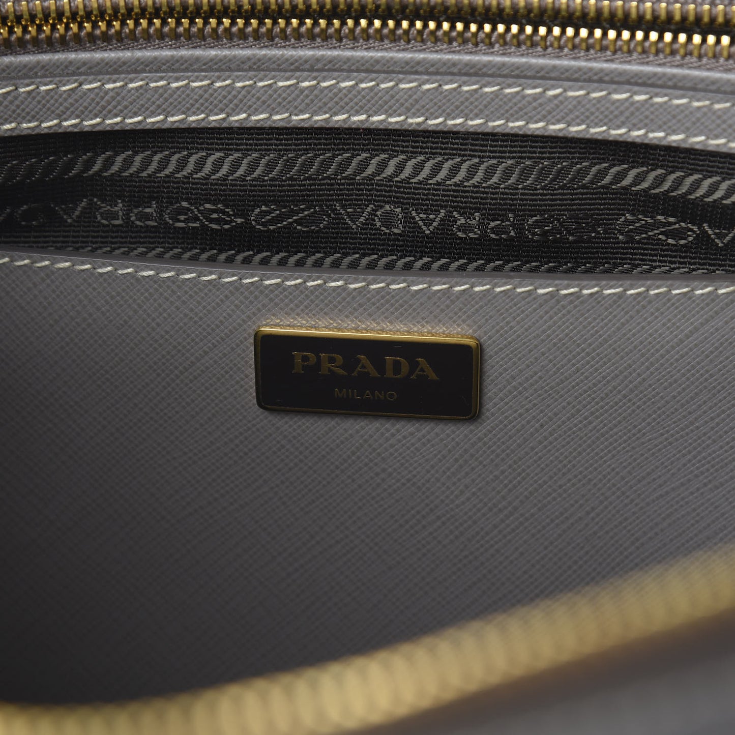 Saffiano Medium Galleria Double Zip Tote Argilla