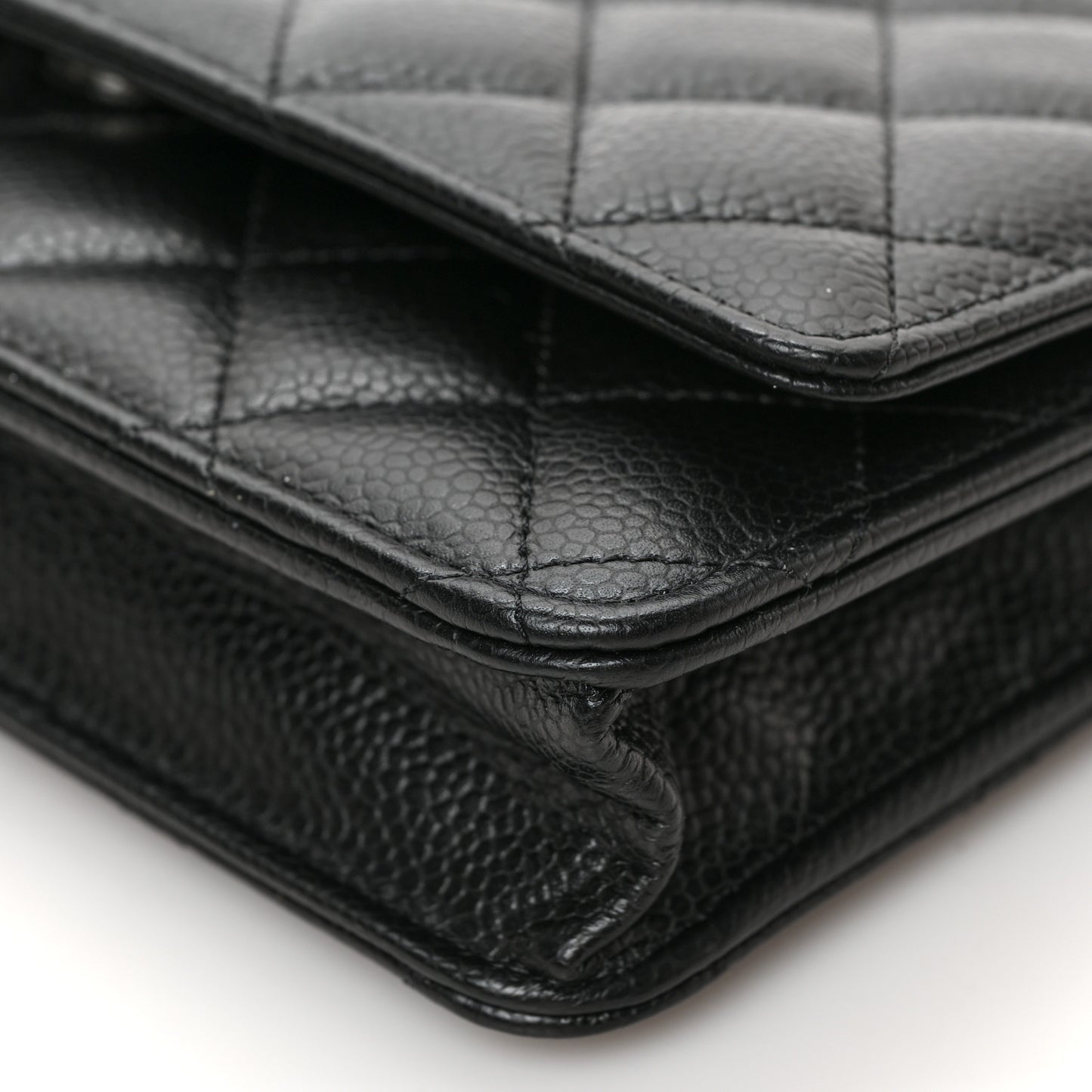 Caviar Quilted Wallet on Chain WOC Black