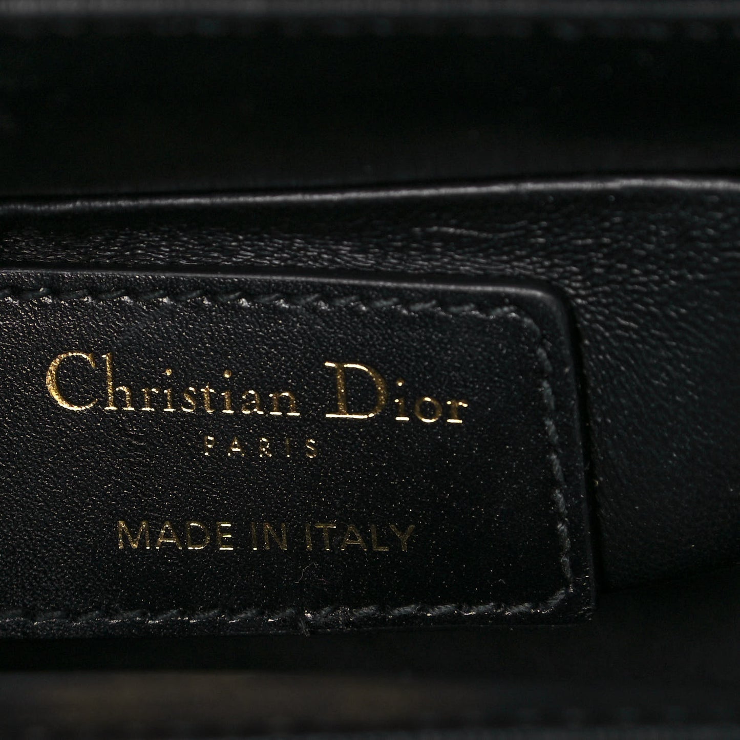 Box Calfskin 30 Montaigne Box Bag Black