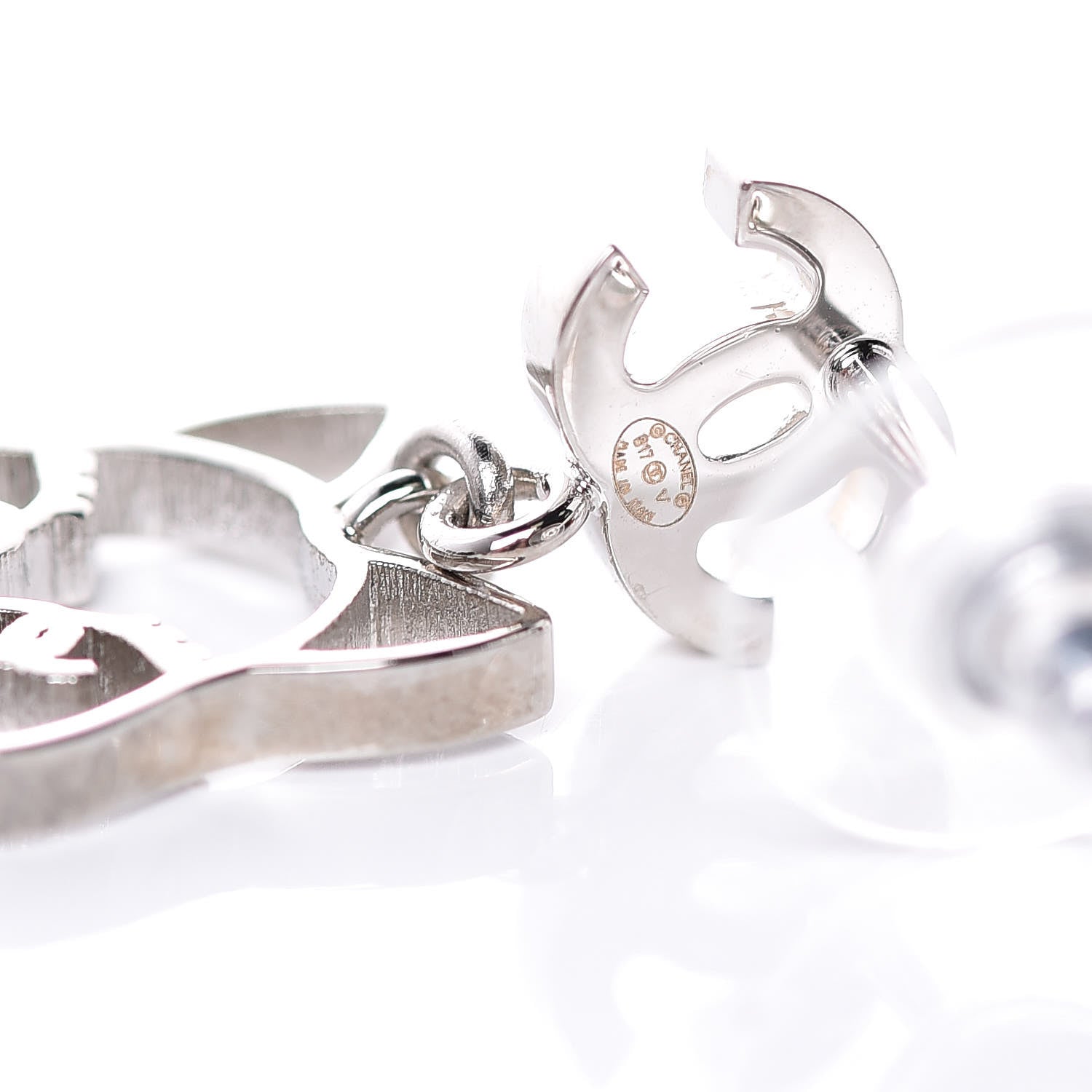 Chanel Crystal Emoji Choupette Cat CC Earrings Silver 4 of 5