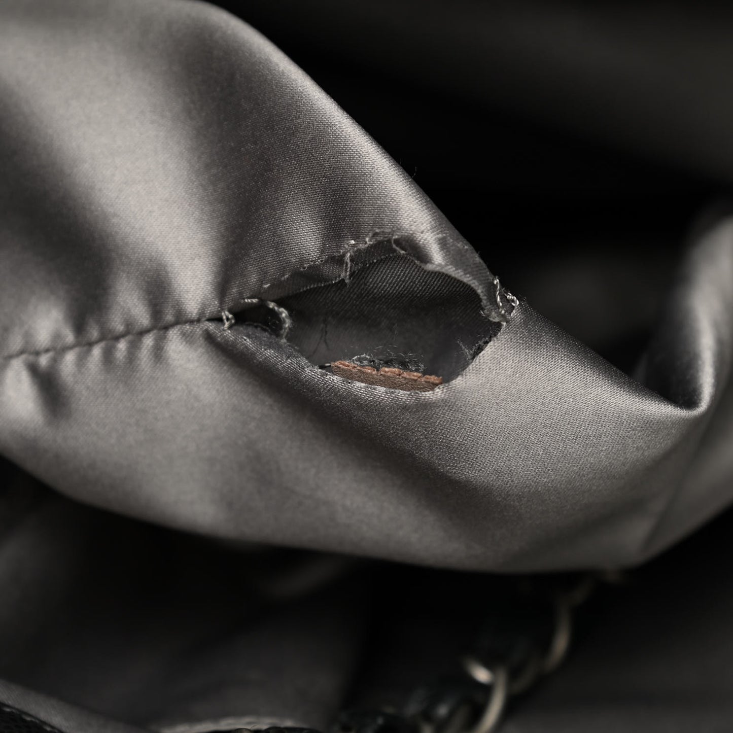 Caviar Quilted XXL Grand Shopping Tote GST Dark Grey