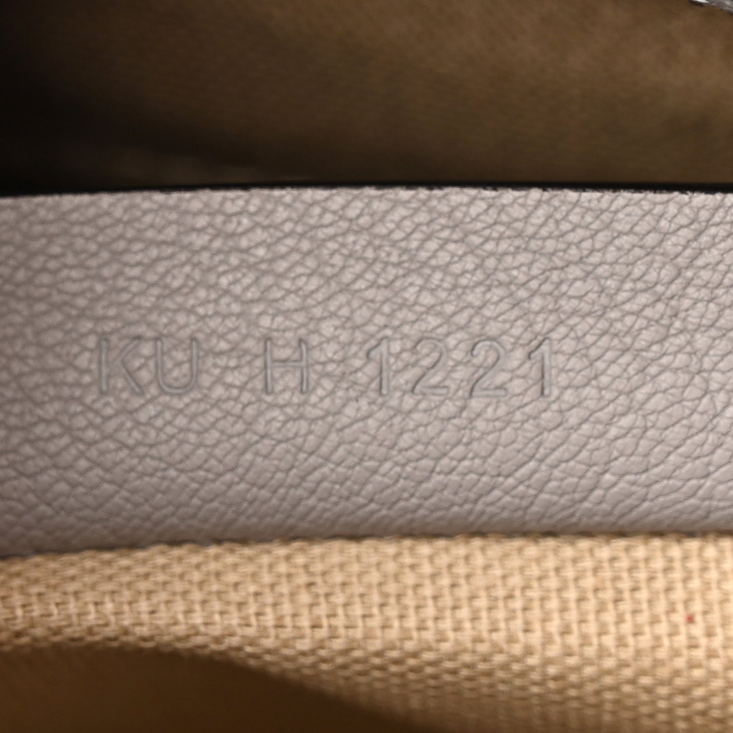 Sugar Goatskin Mini Antigona Pearl Grey