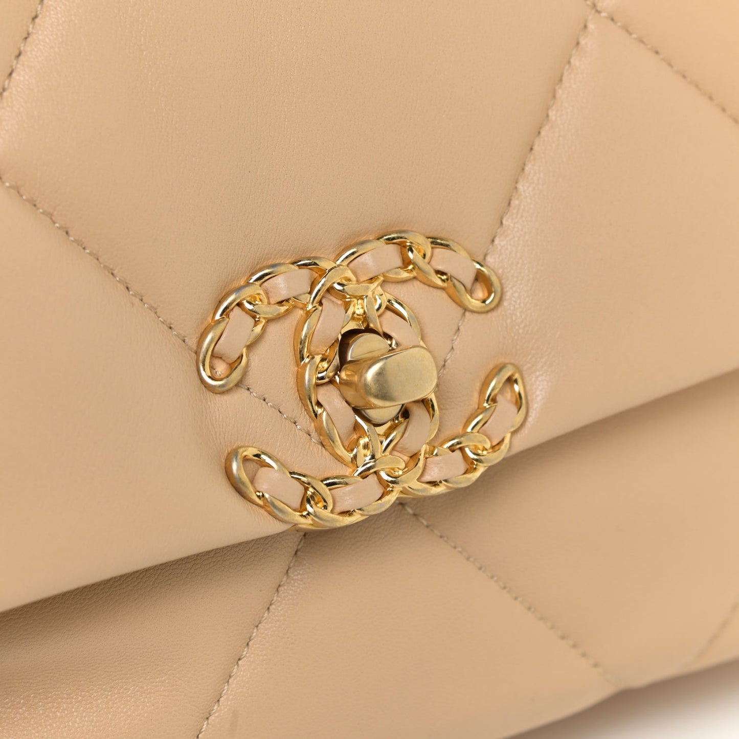 Lambskin Quilted Medium Chanel 19 Flap Beige