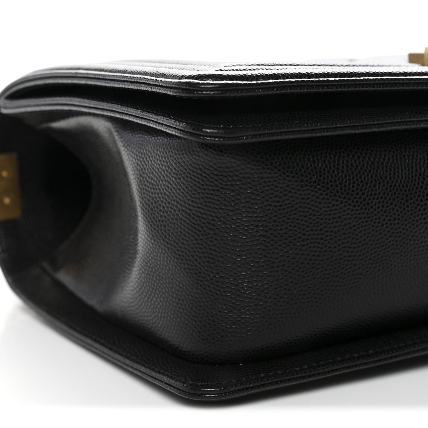Caviar Quilted Medium Boy Flap Black