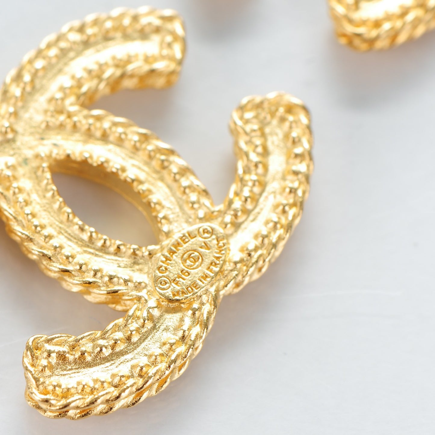 CC Drop Earrings Matte Gold