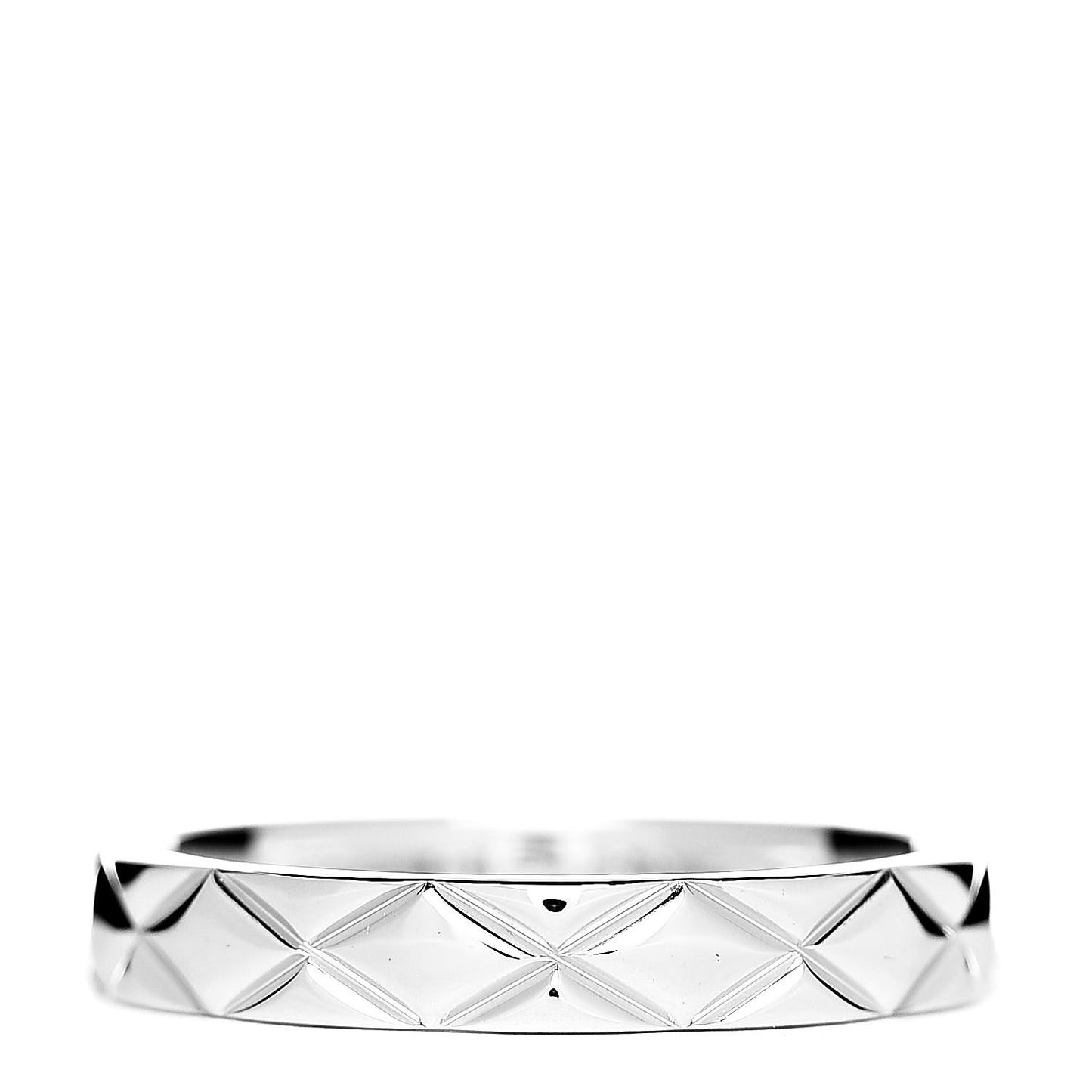 18K White Gold Small Matelasse Ring 56 7.5