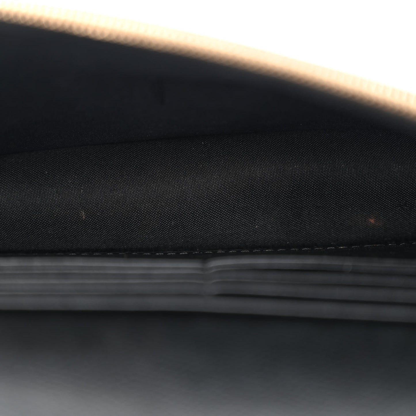 Vitello Cruise F is Fendi Medium Envelope Wallet on Chain Black