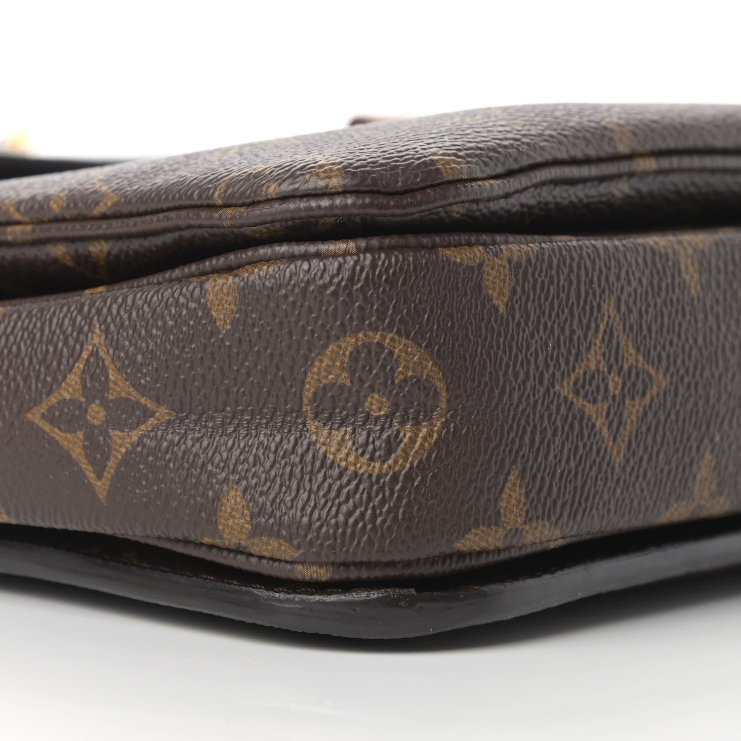 Louis Vuitton Monogram Pochette Metis 9 of 15