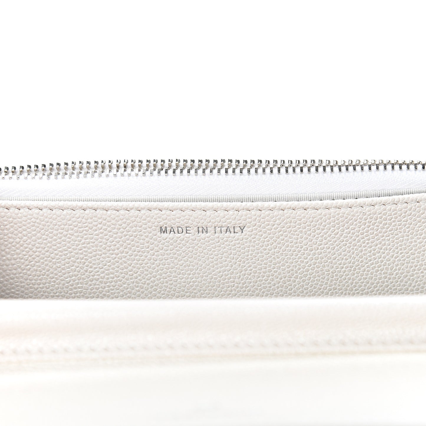 Caviar Quilted Golden Class Wallet On Chain WOC White