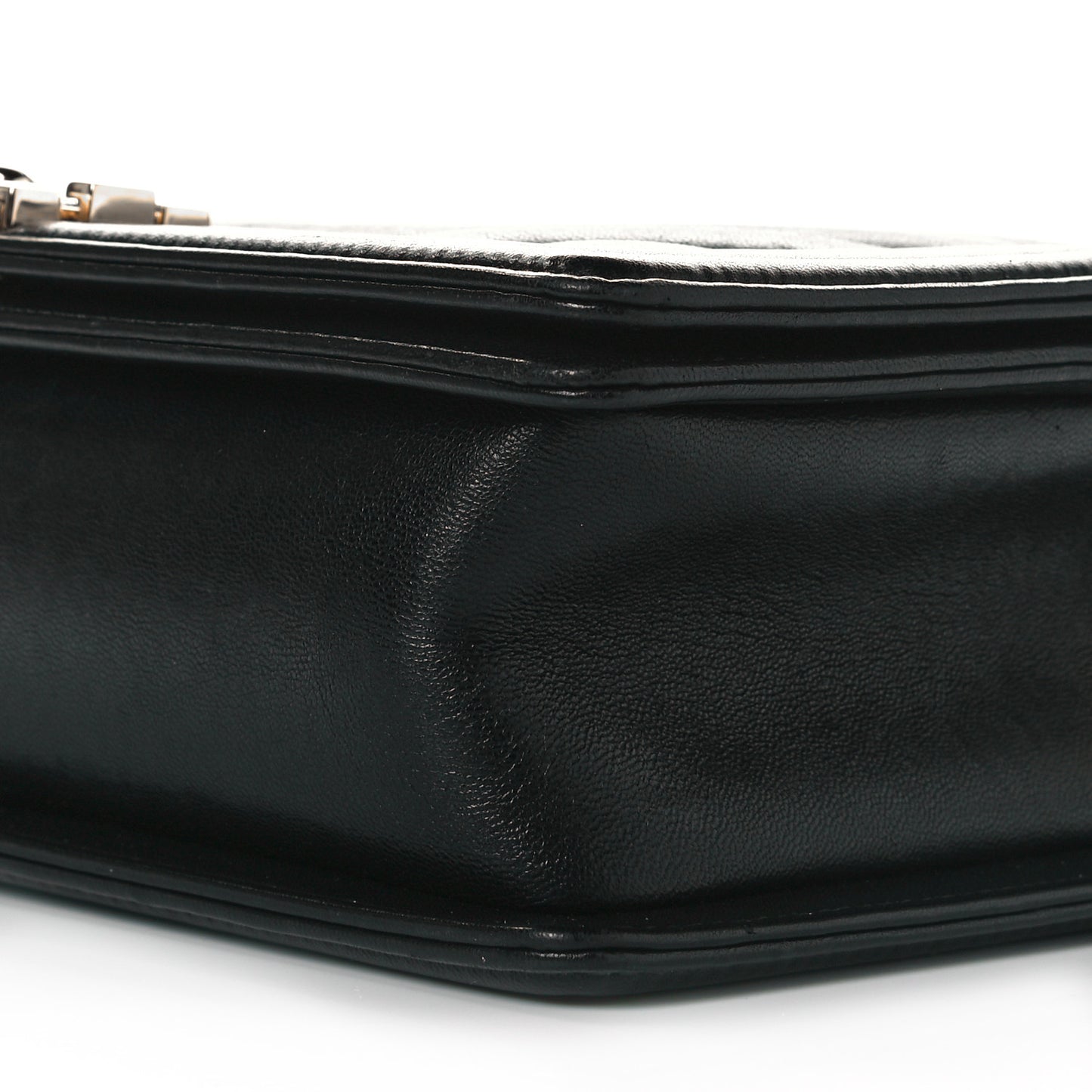 Lambskin Chevron Quilted New Medium Boy Flap Black