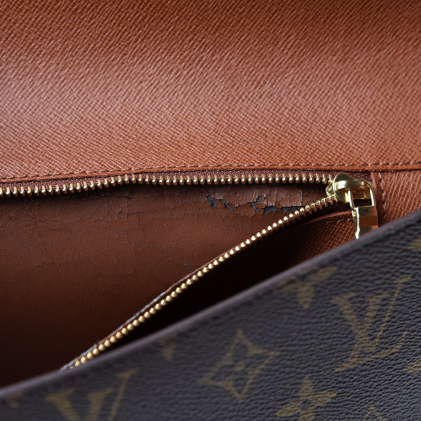 Monogram Pochette Enveloppe