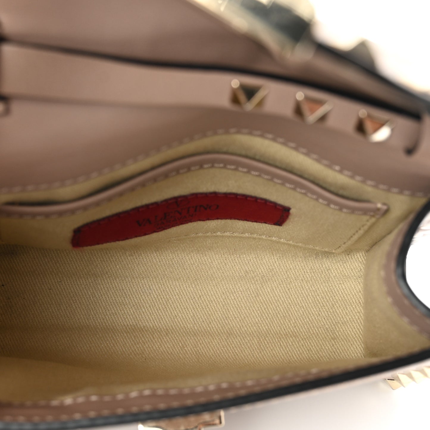 Vitello Mini Rockstud Flip Lock Crossbody Bag Poudre