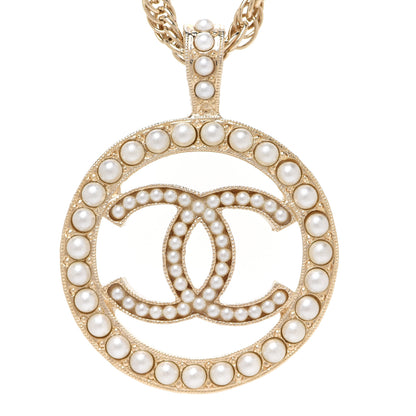 Chanel Pearl CC Round Pendant Necklace Gold 4 of 6