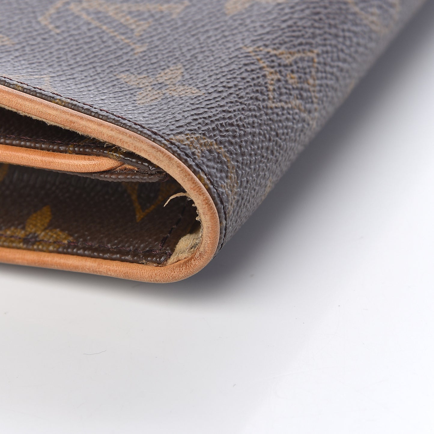 Monogram Pochette Twin GM