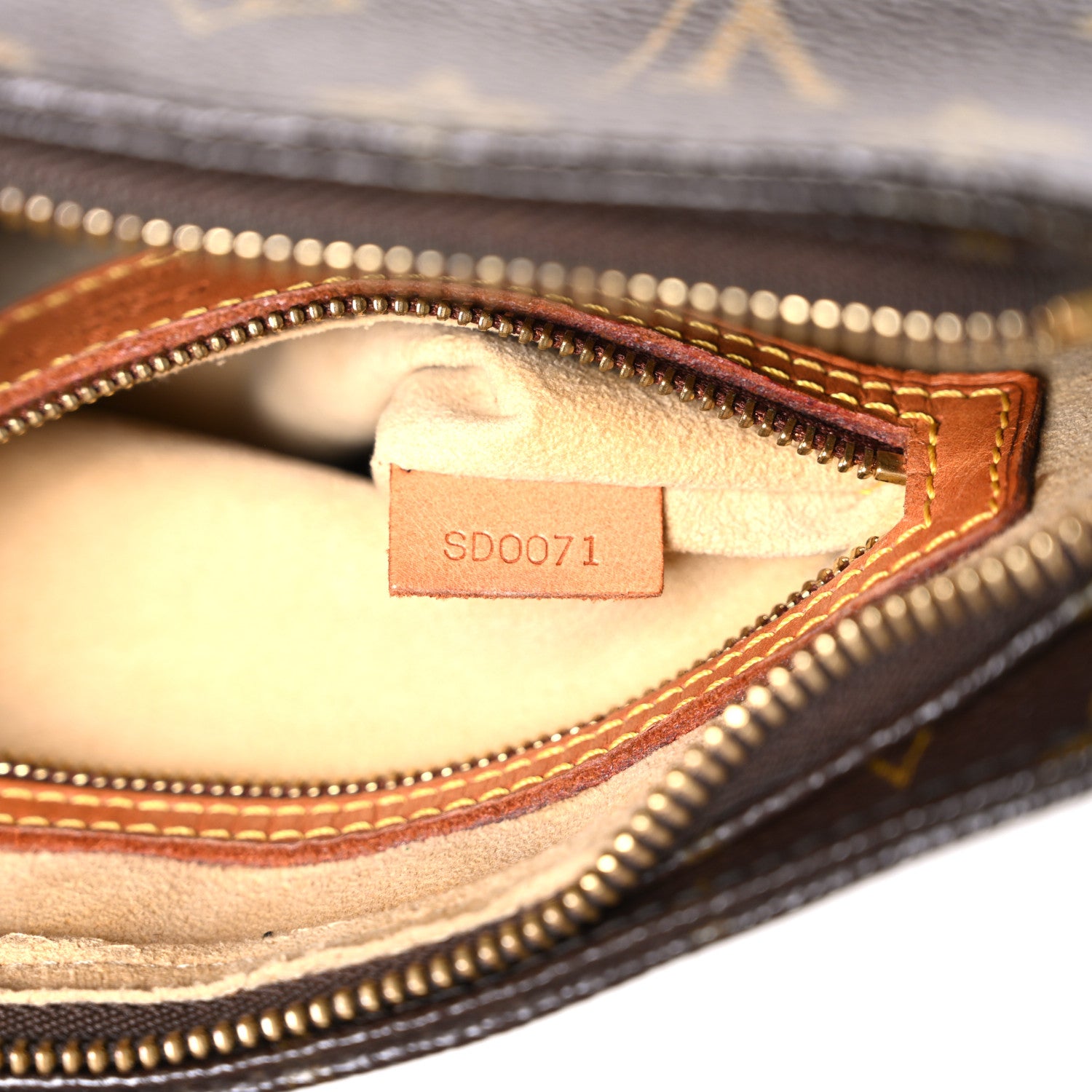 Louis Vuitton Monogram Looping MM 6 of 9