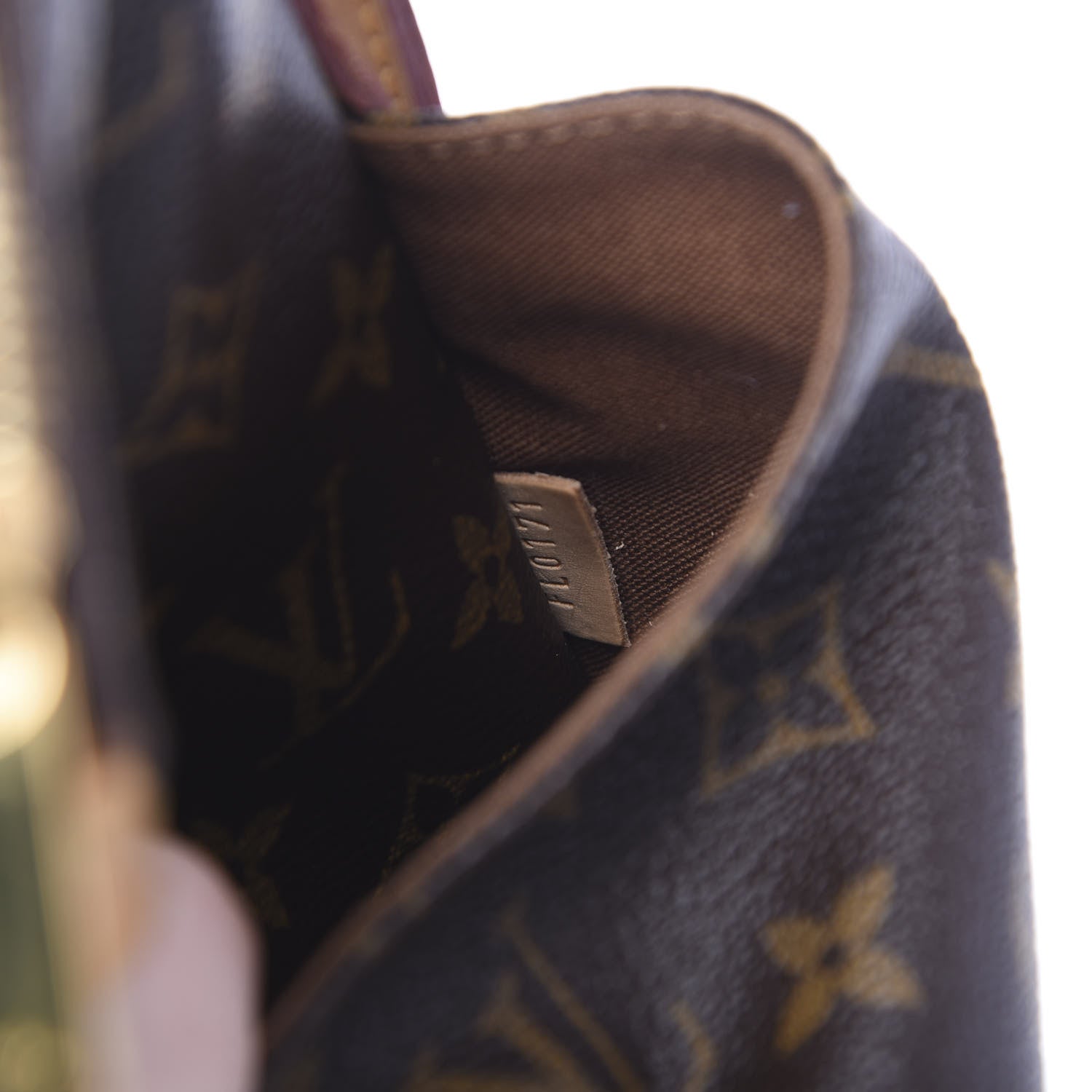 Louis Vuitton Monogram Totally MM 6 of 9