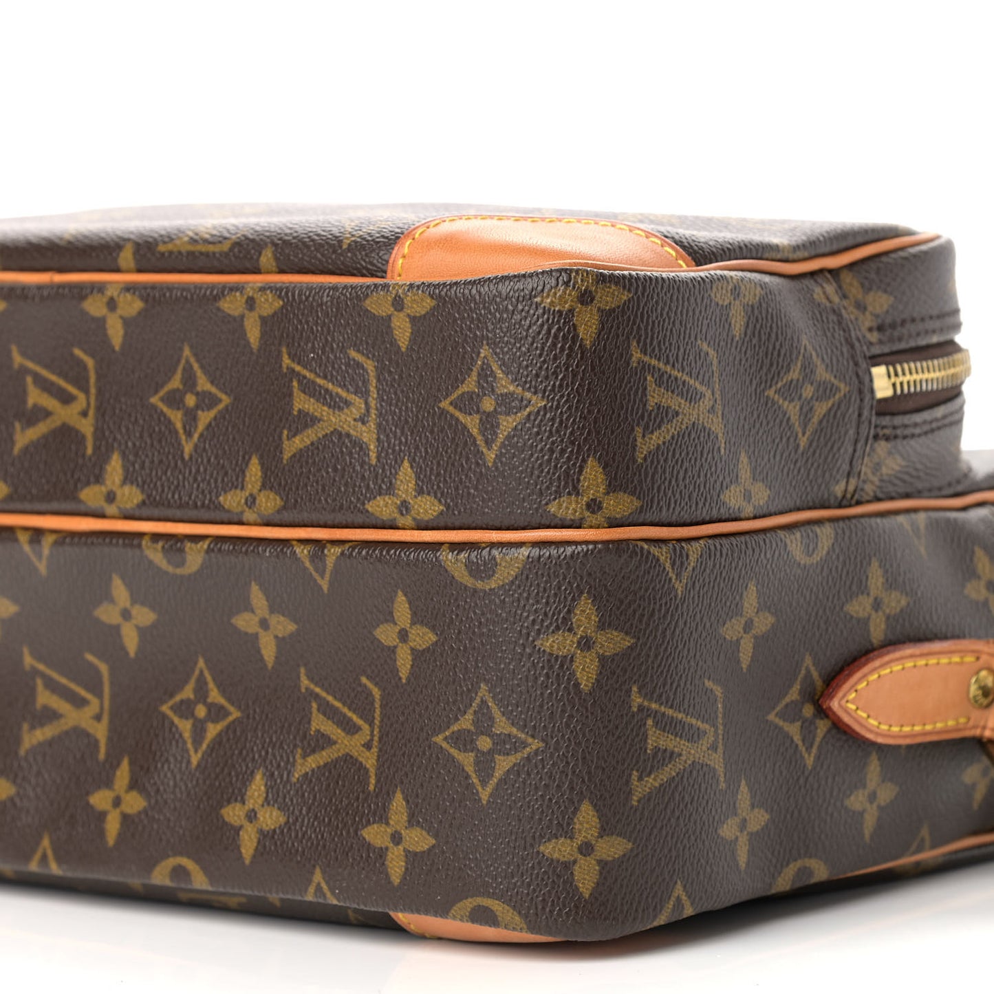 Monogram Nil 28