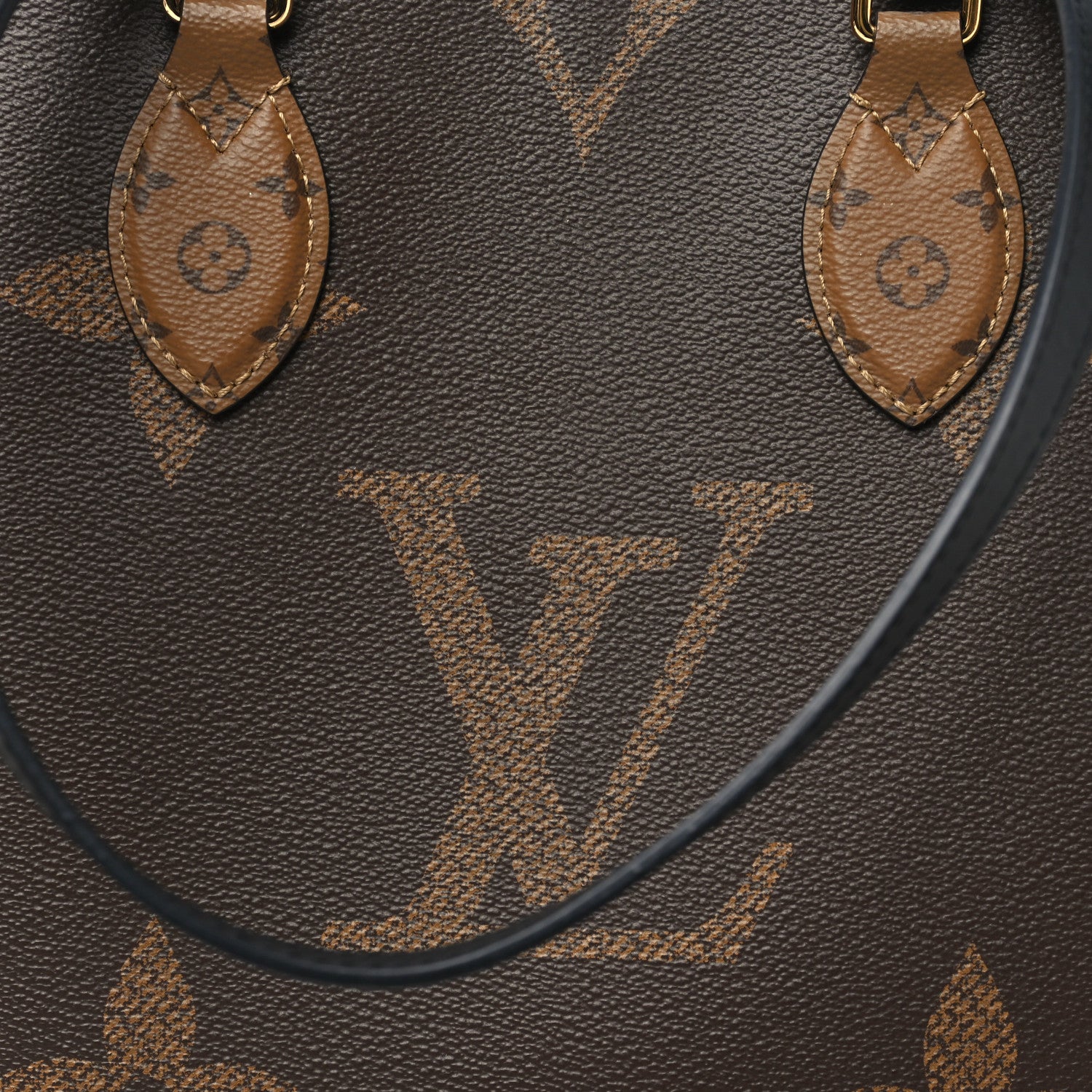 Louis Vuitton Reverse Monogram Giant Onthego MM 7 of 9