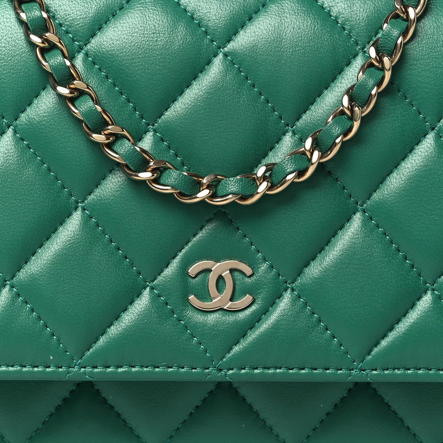 Lambskin Quilted Wallet On Chain WOC Green
