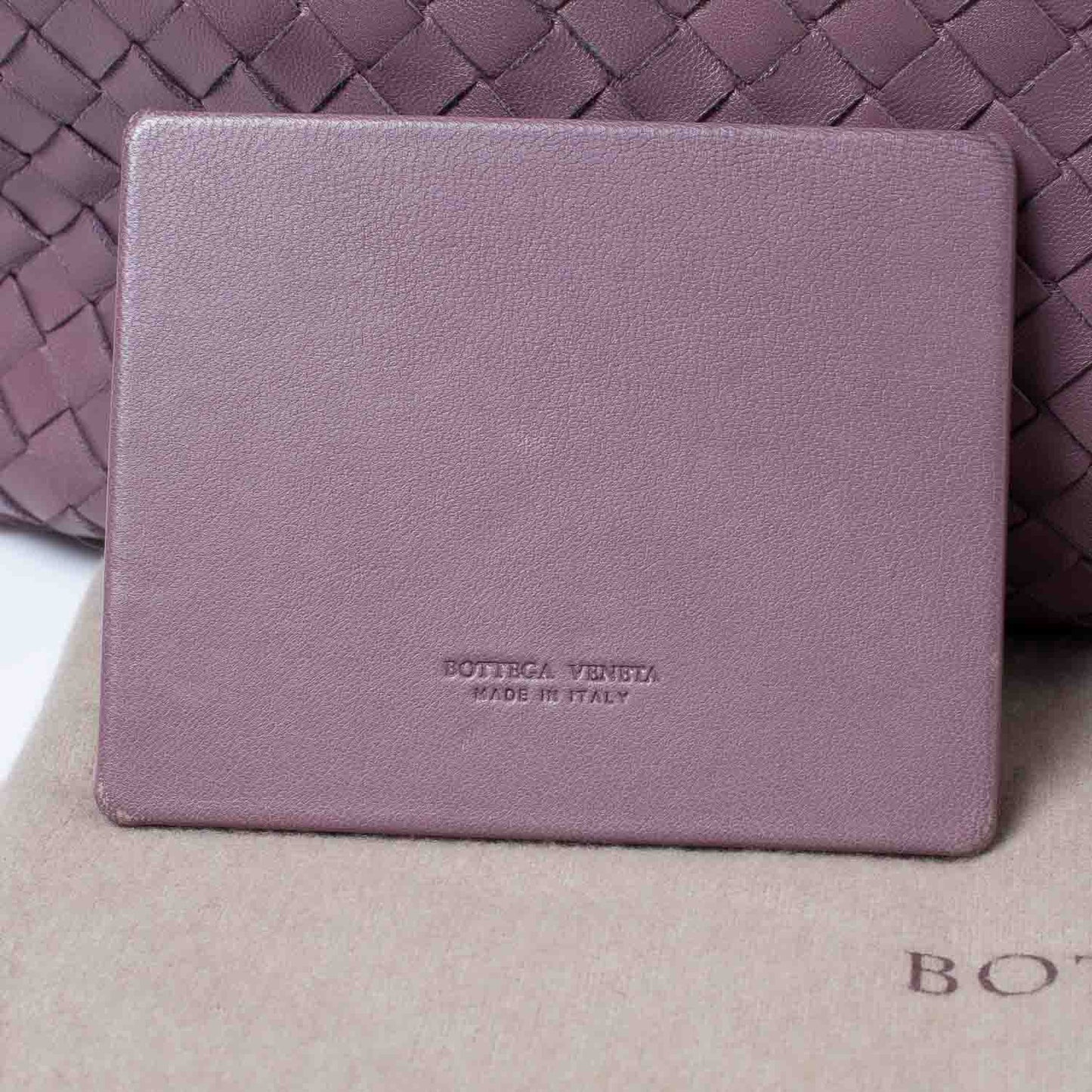 Nappa Intrecciato Medium Veneta Hobo Lilac