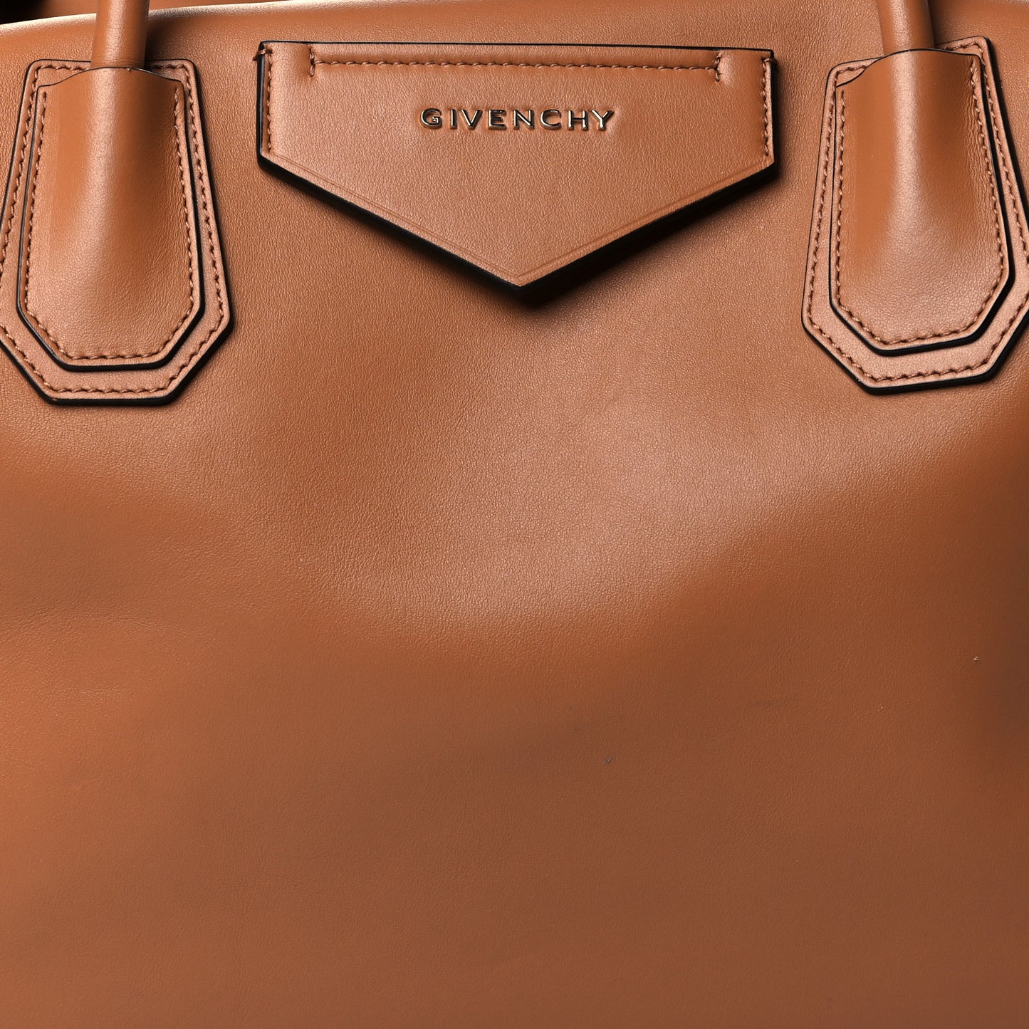Soft Calfskin Medium Soft Antigona Tan