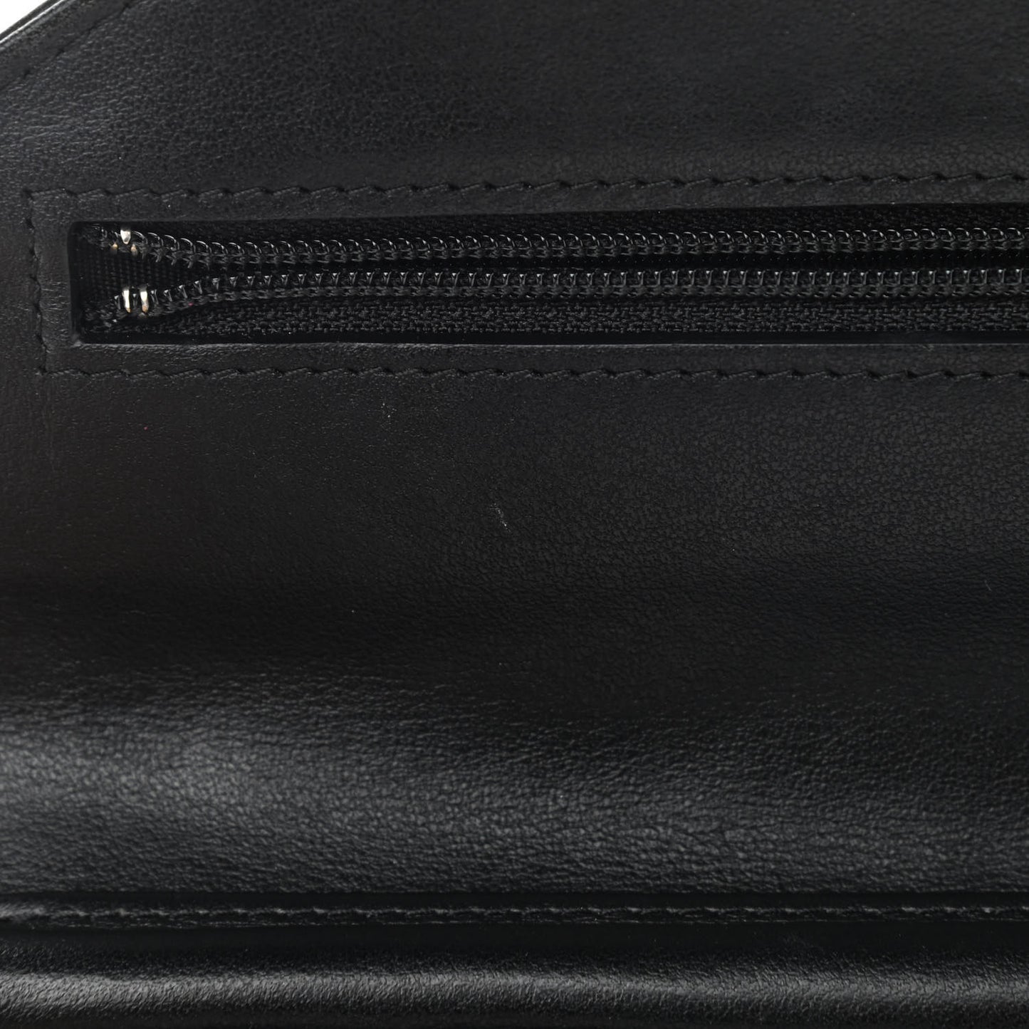 Lambskin Chevron Quilted Medallion Wallet On Chain WOC Black