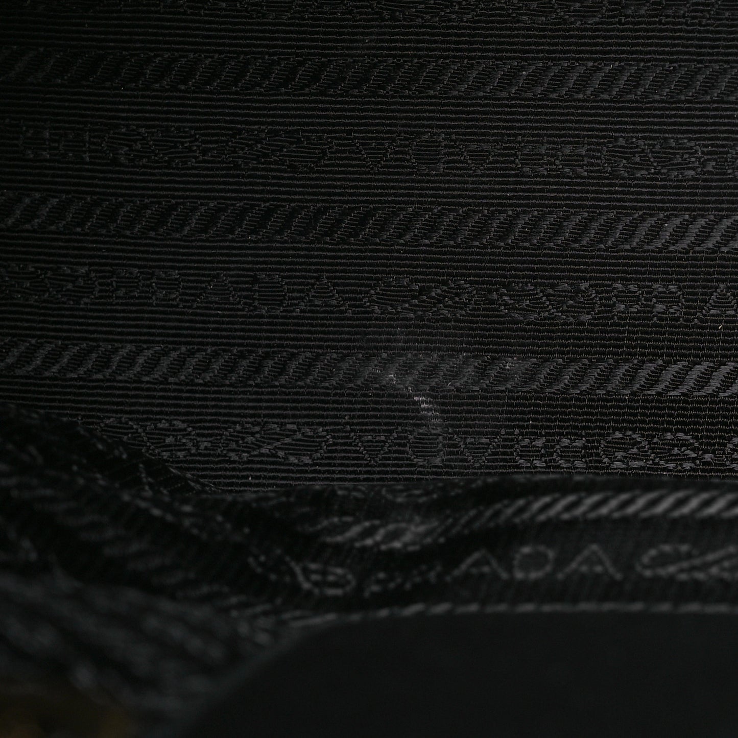 Saffiano Lux Large Galleria Double Zip Tote Black