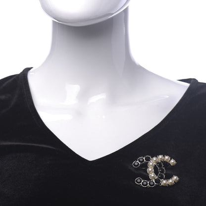 Chanel Crystal Pearl CC Dazzling Domino Brooch Gold Black 2 of 5
