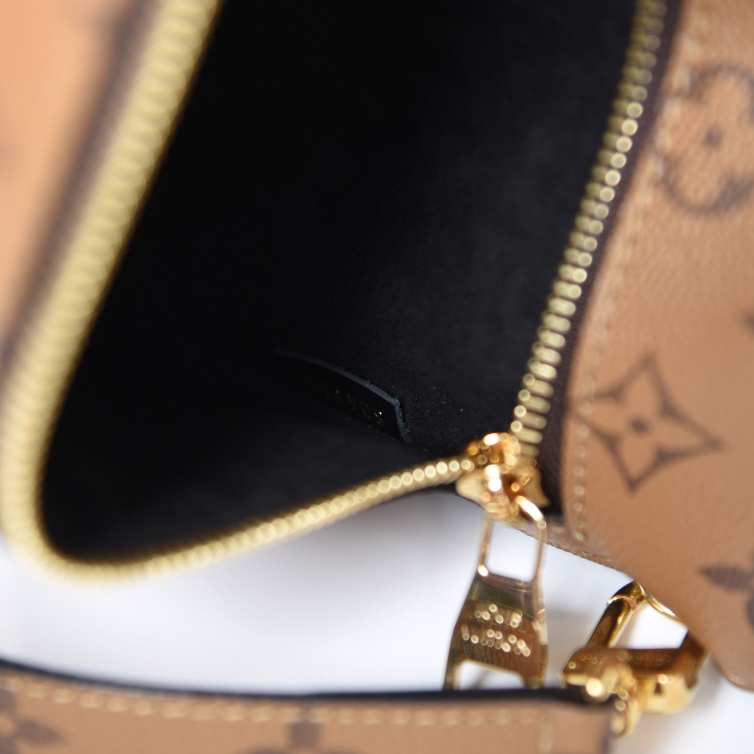Louis Vuitton Reverse Monogram Pochette Metis 8 of 8