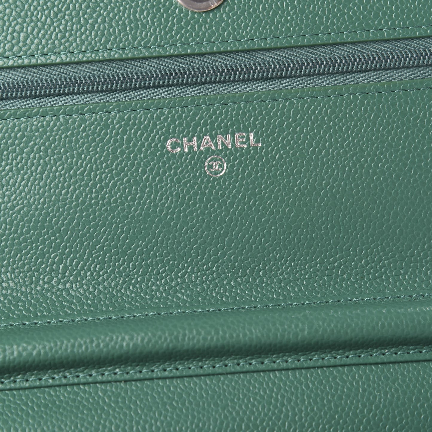 Iridescent Caviar Quilted Wallet On Chain WOC Green
