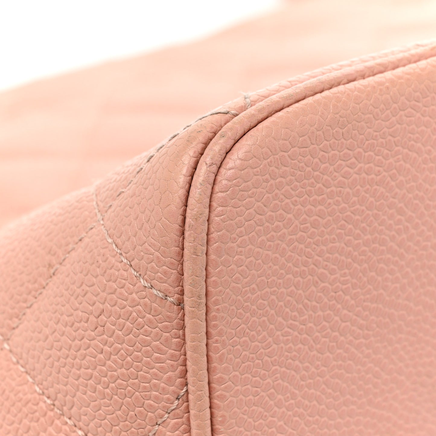 Caviar Quilted Medallion Tote Light Pink