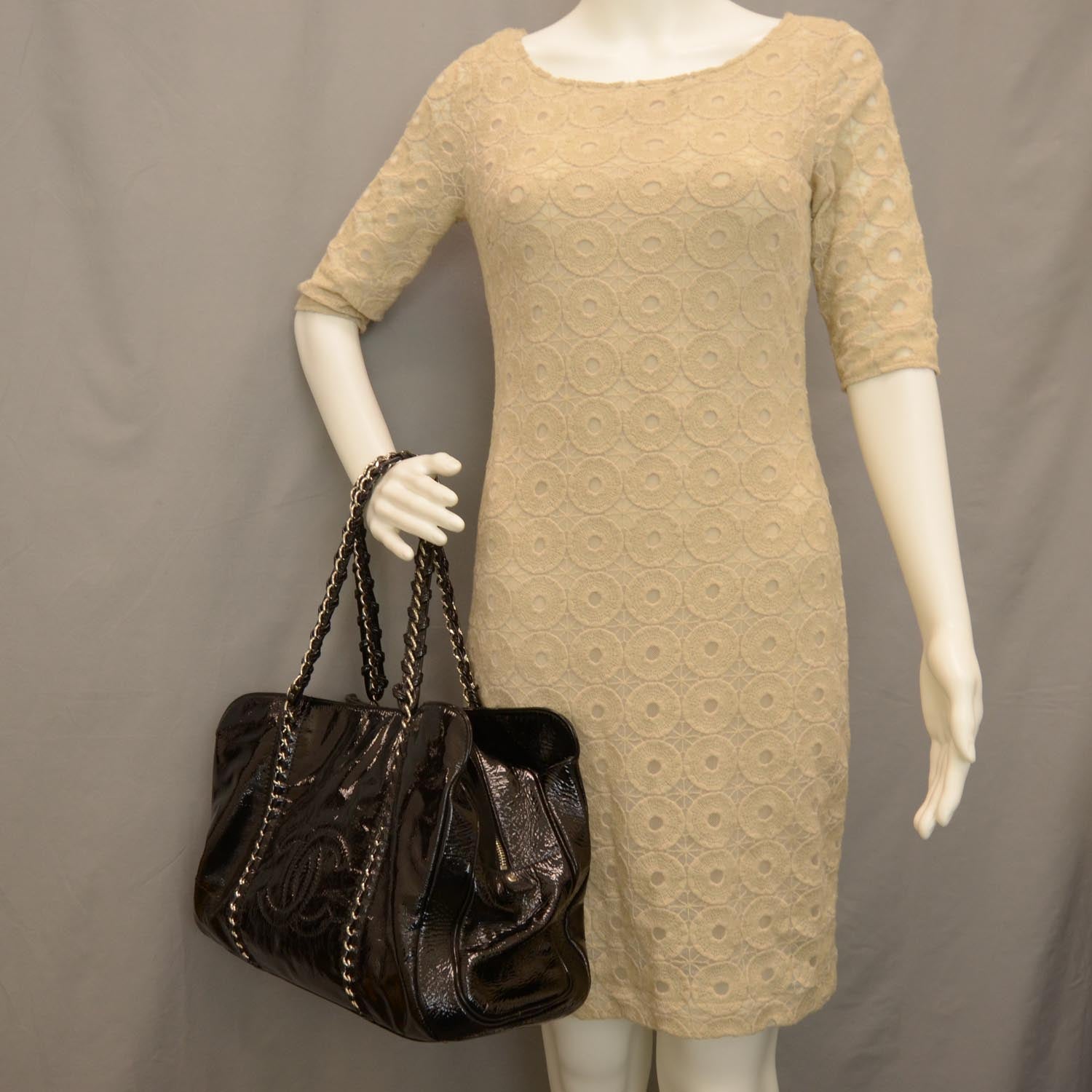 Chanel Patent Calfskin Large Luxe Ligne Tote Black 2 of 10