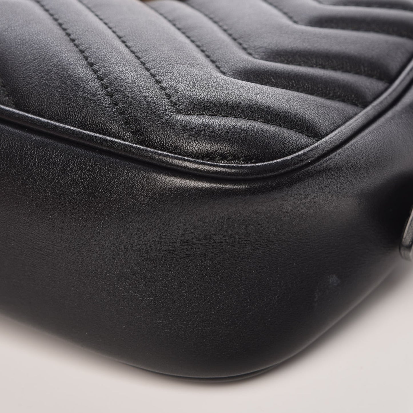 Calfskin Matelasse Mini GG Marmont Chain Shoulder Bag Black