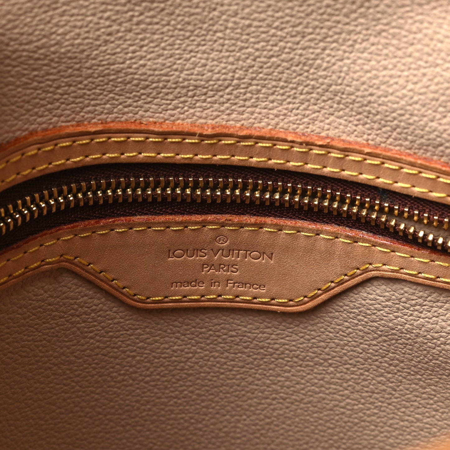 Monogram Petit Bucket 23