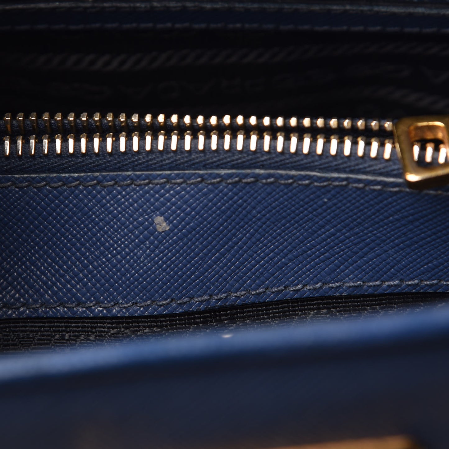 Saffiano Lux Medium Open Promenade Tote Bluette