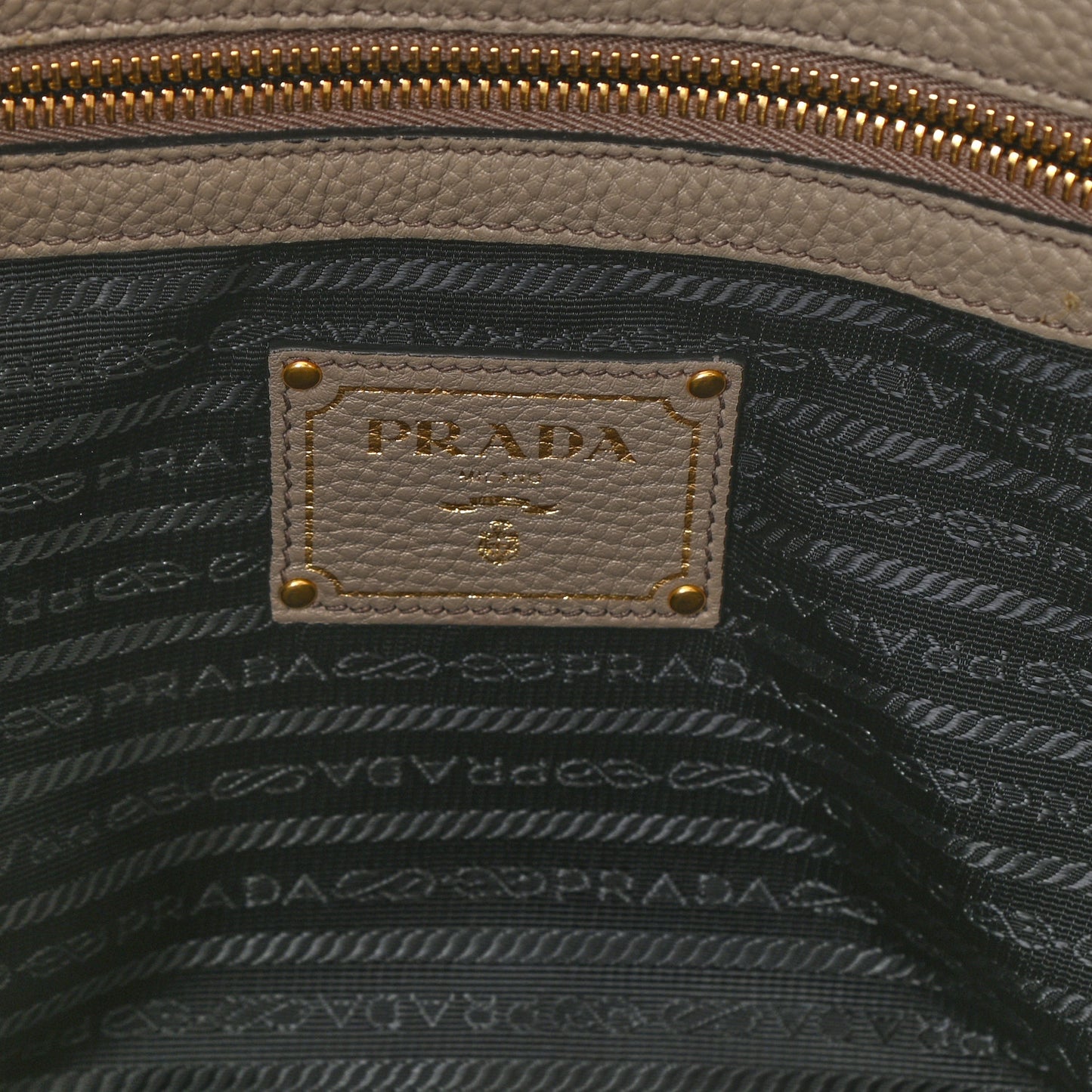 Vitello Daino Embossed Logo Tote Argilla