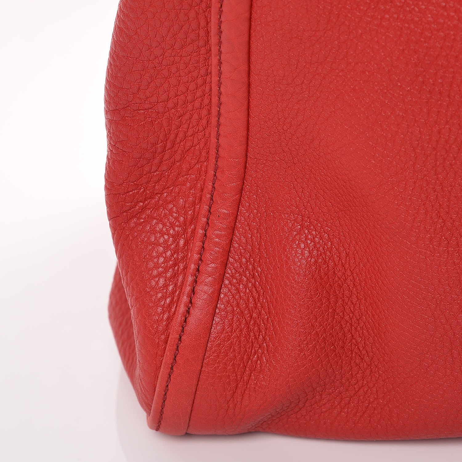 Gucci Pebbled Calfskin Large Soho Shoulder Bag Red 15 of 15