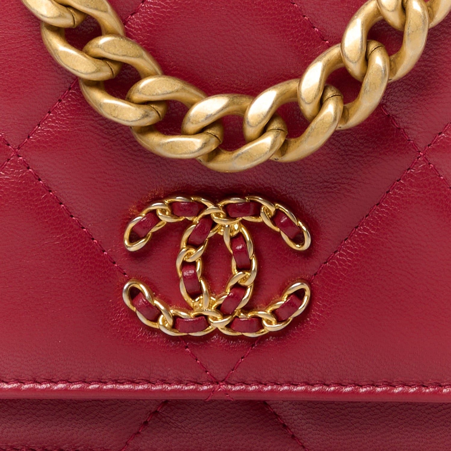 Chanel Shiny Goatskin Quilted Chanel 19 Wallet On Chain WOC Rouge 9 of 12