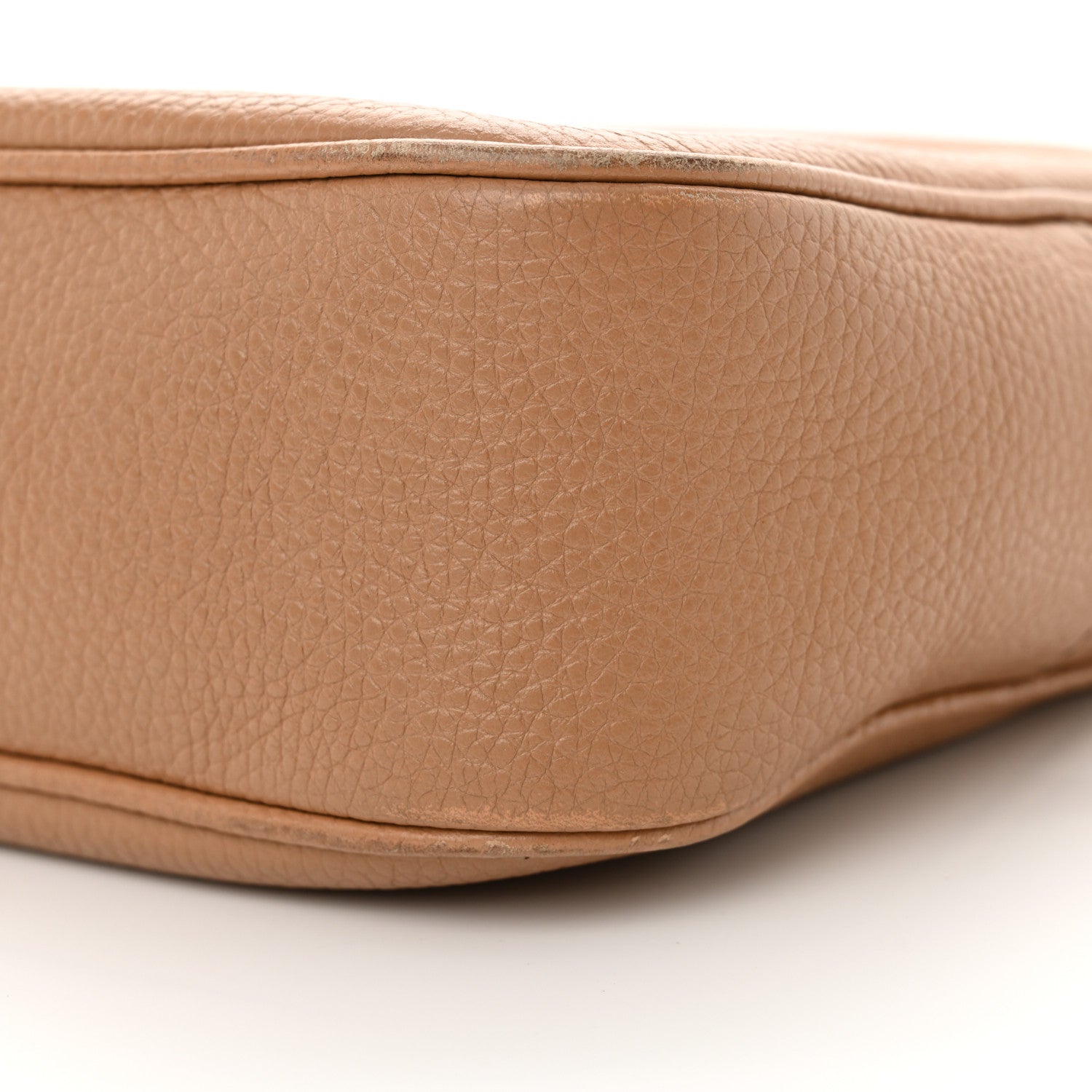 Gucci Pebbled Calfskin Small Soho Disco Bag Camelia 10 of 20