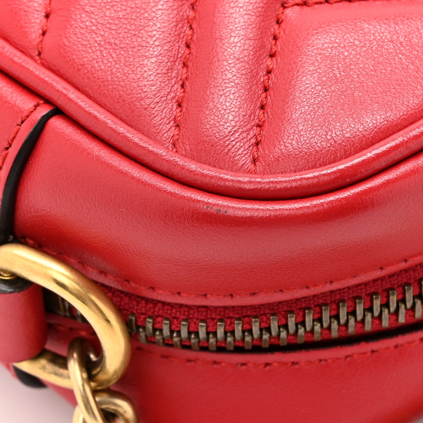 Calfskin Matelasse Mini GG Marmont Chain Shoulder Bag Hibiscus Red
