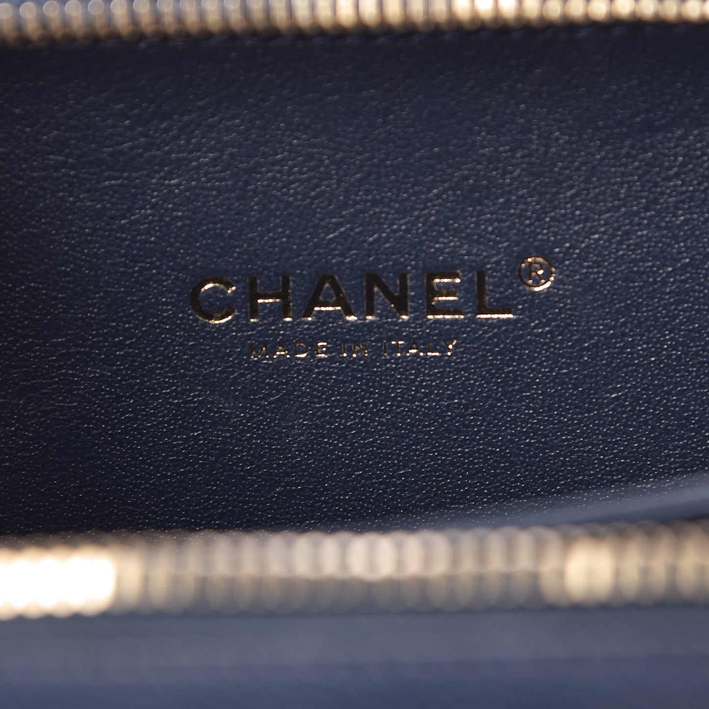 Caviar Quilted Small CC Filigree Vanity Case Navy