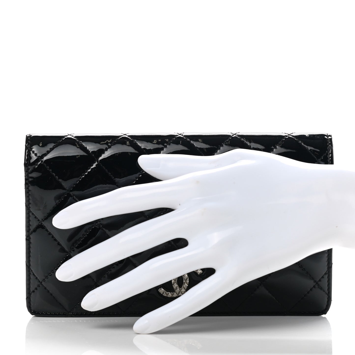 Patent Quilted Brilliant Yen Wallet Black