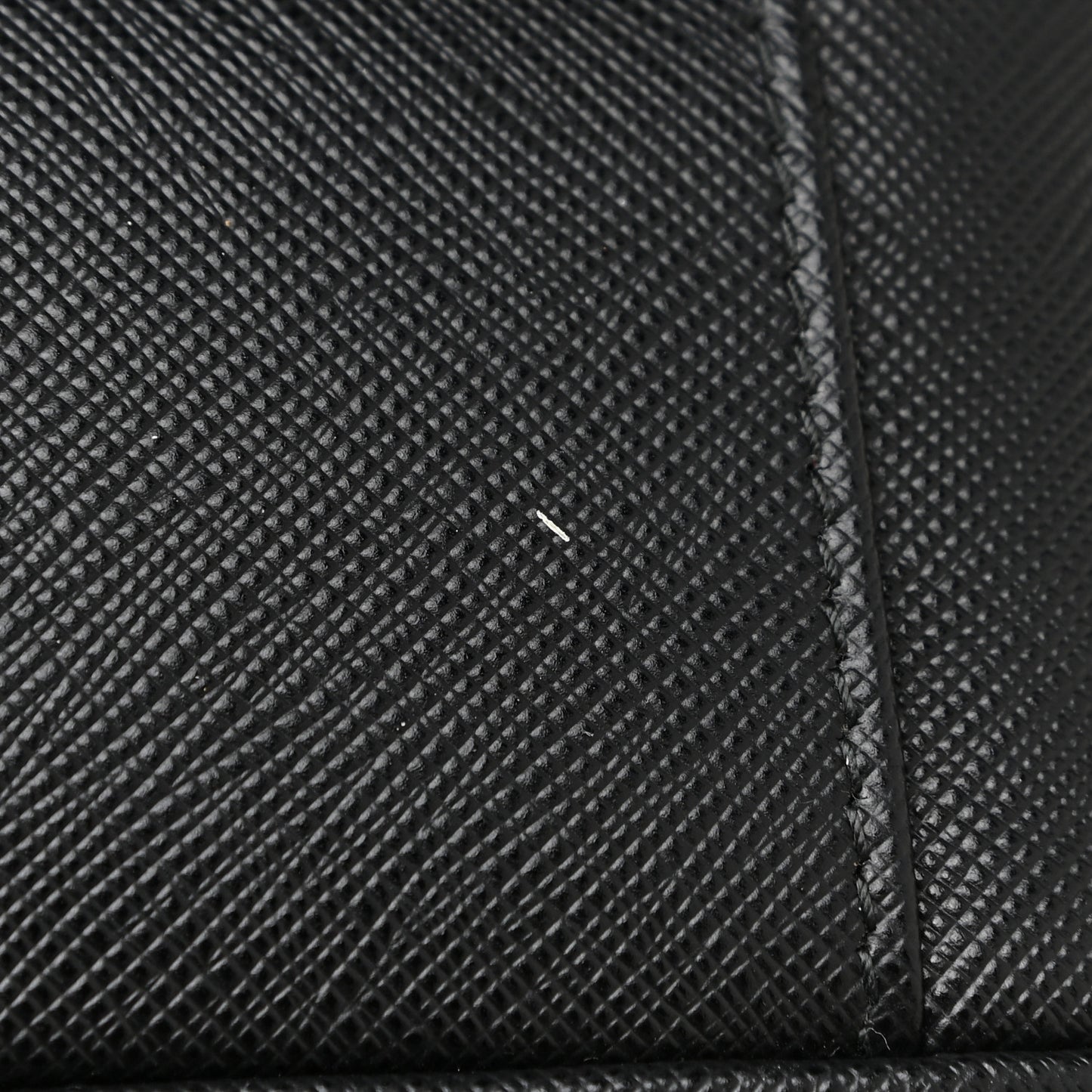 Saffiano Lux Re-Edition 2005 Shoulder Bag Black